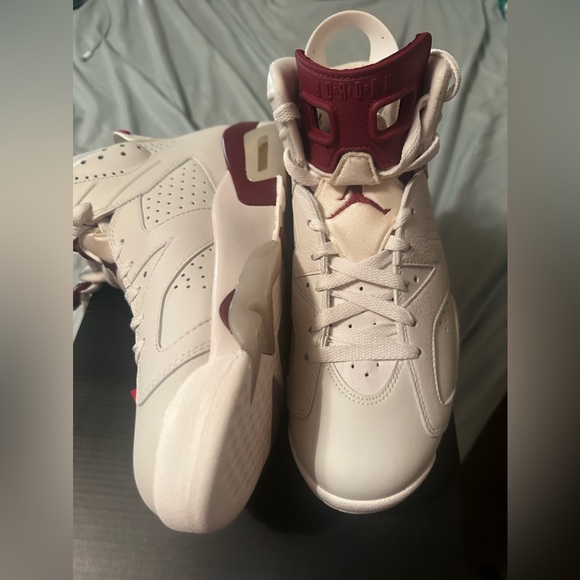 Air Jordan 6 Retro-Off White/New Maroon - Picture 1 of 3